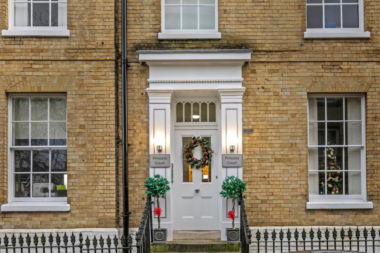 Ferienwohnung The Sky Penthouse Winchester Exterior foto
